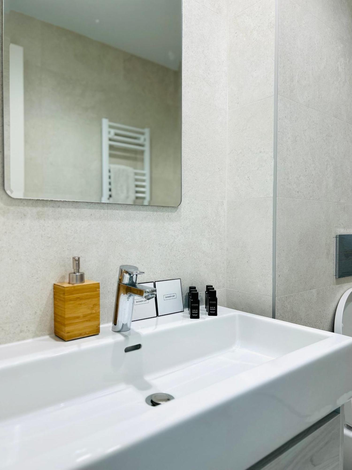 Luxury Waterfront View - BW Apartment River View Beograd Bagian luar foto